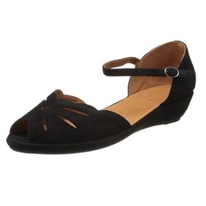 Gentle Souls Women's Lily Moon Wedge Pump